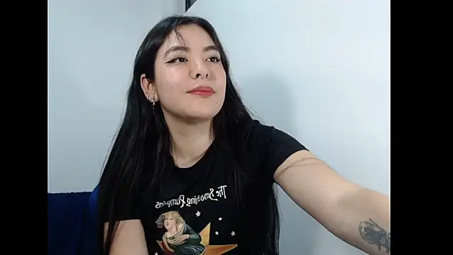 EloiseJun webcam