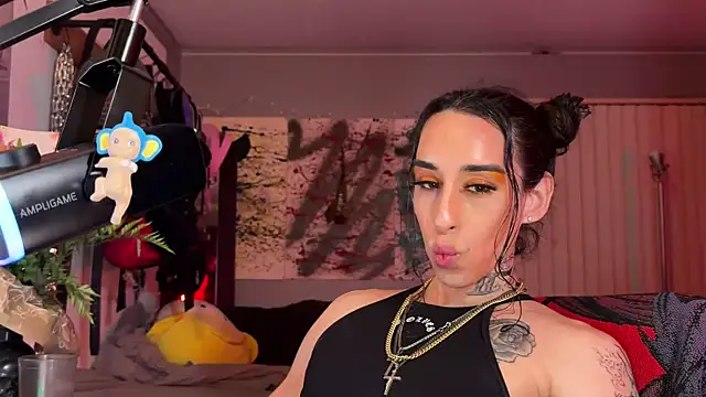 xoFrankie webcam