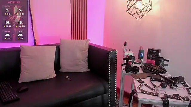 Maximoking26 webcam