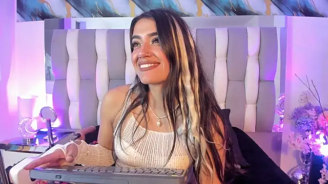 IsaDiiaz webcam