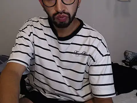 thomass1018 webcam
