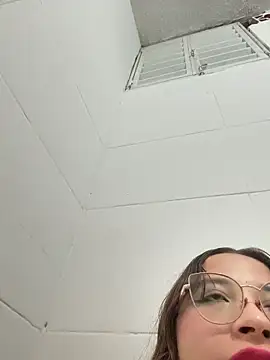 AliciaWhite_nt webcam