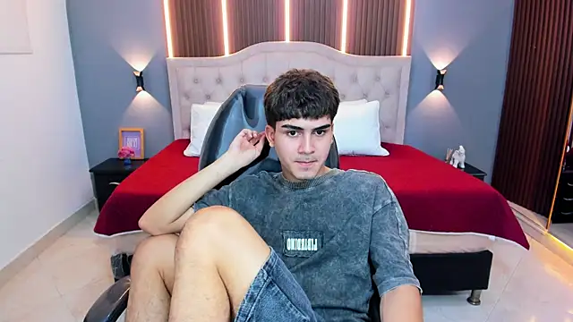 Tommy18__ webcam