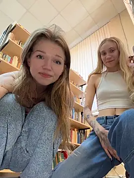 StreetSquirt live sex cam