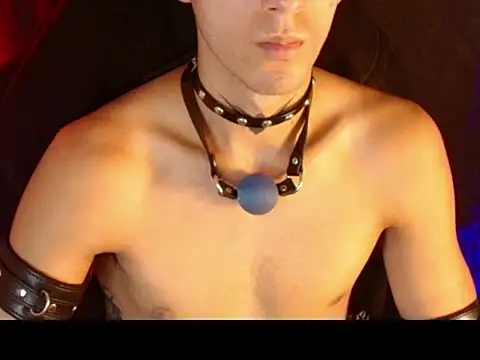 dark_men1 webcam