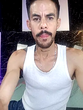 Leo_Vesper live cam on StripChat