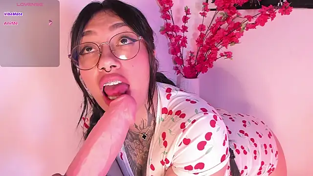 Akari1_Mischief webcam