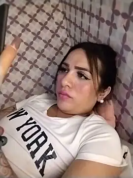 Yourbabyshane webcam