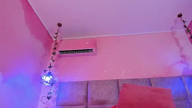 Lushi_Love webcam