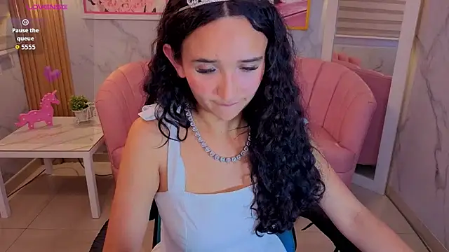 bella_vibess_s webcam