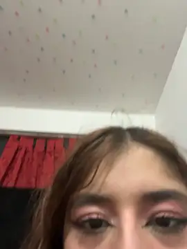 Cherry_Luna1 webcam