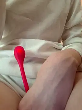Watch Elza_kom live on EroticFlix - High definition streams