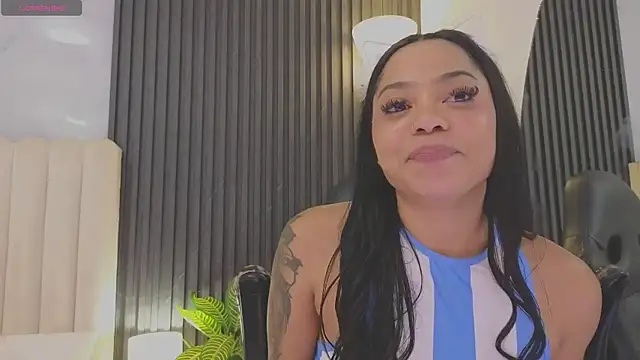 Madiee_Rhea webcam