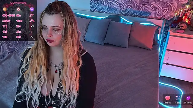Miss_Maya_Mils webcam