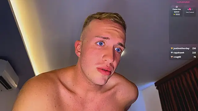 tommy_cumfinger webcam