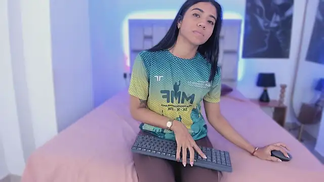 Harmony_Malkova webcam