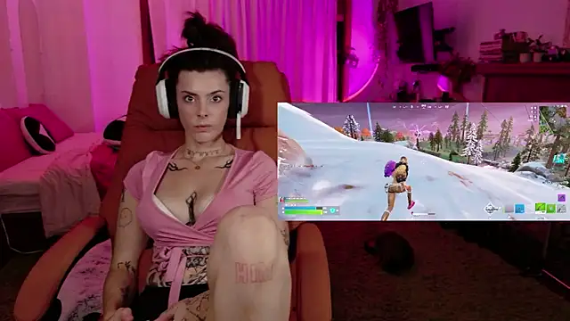 GennaJames webcam
