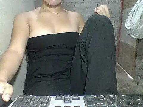 Skinny_PinayGirljust18 webcam