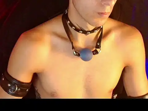 dark_men1 webcam