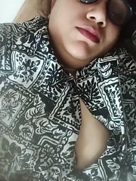 yourchahat27 webcam