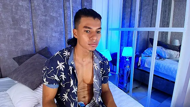LycanMushu webcam