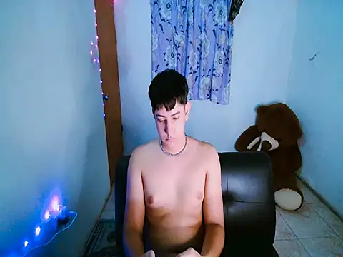 sweetboyxxx11 webcam