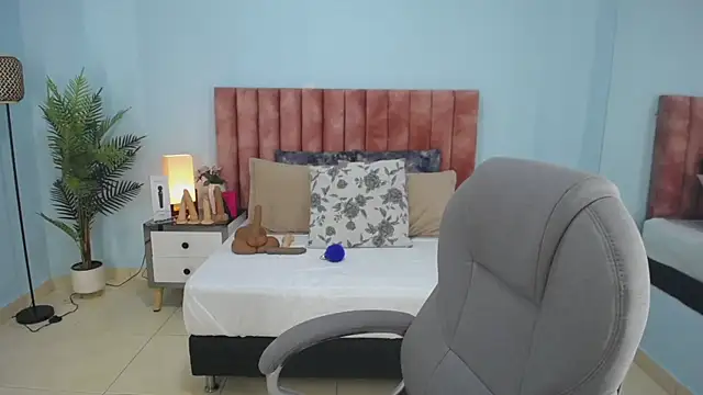 nana_levy webcam