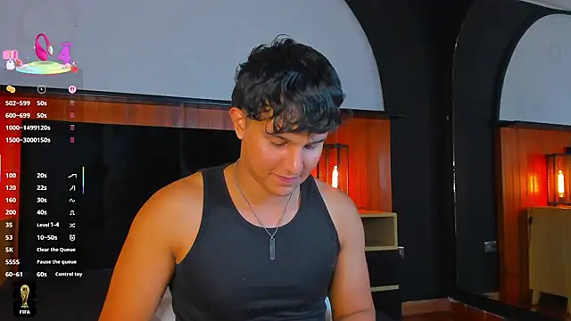 Leo_Savage_ webcam