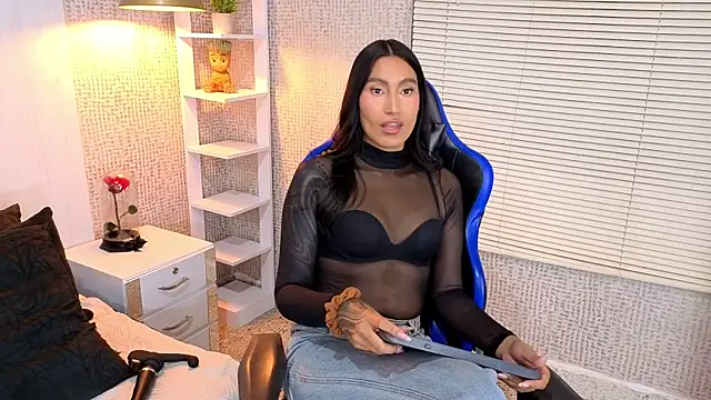 Taly_Fox webcam