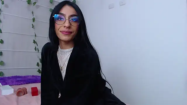Lucyanajoi webcam