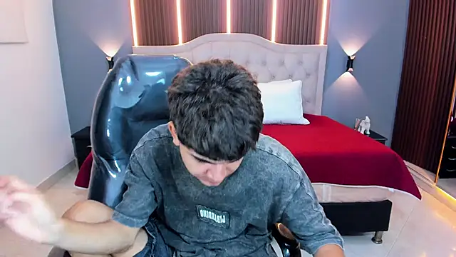 Tommy18__ webcam