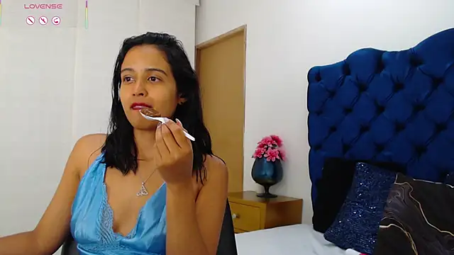 Lili666_ webcam