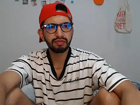 thomass1018 webcam