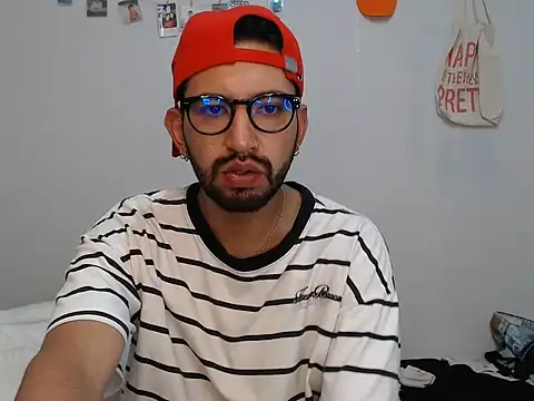 thomass1018 webcam