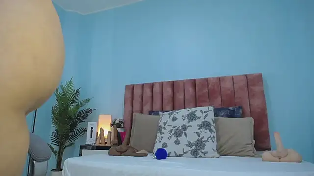 nana_levy webcam