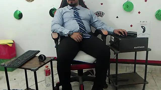 kalethbigdick - KalethBigDick's free webcam - UK Sex Cams