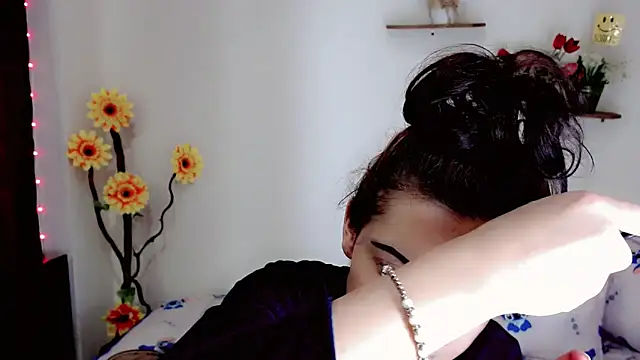 NathalialLooes Live Webcam on Stripchat