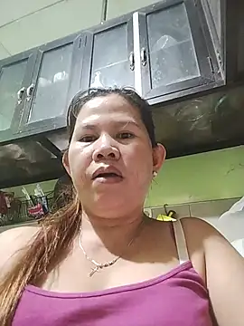 Watch simplewild_mom live on EroticFlix - High definition streams