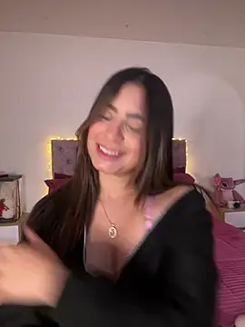 Watch Samantha_e2 live on EroticFlix - High definition streams
