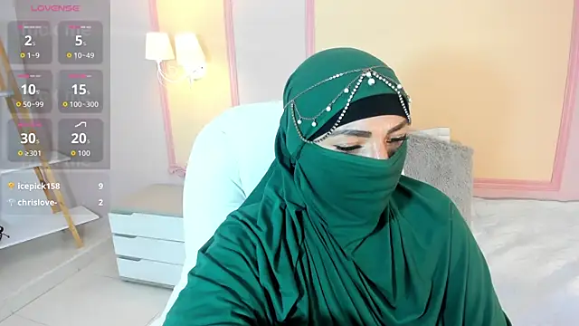_naylaa_ webcam
