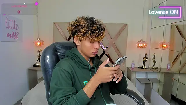 Anyelo_Twink webcam