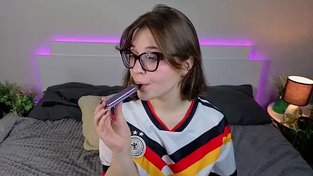 Watch Next2Marie live on EroticFlix - High definition streams