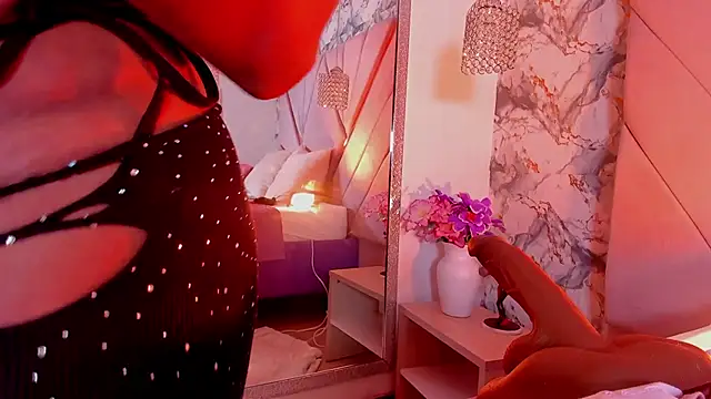 Watch mia_rouxx1 live on EroticFlix - High definition streams