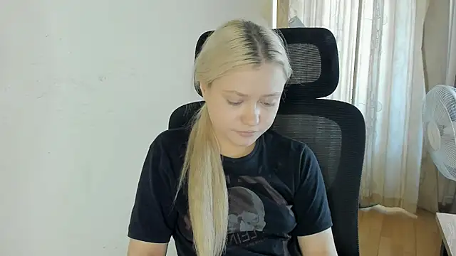 MidnightPoise webcam