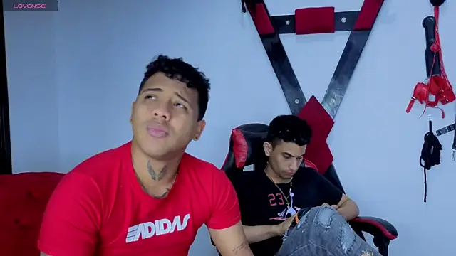 Alejandro_and_Deiby webcam