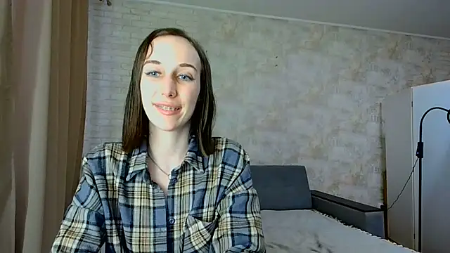 Anika_bloom webcam