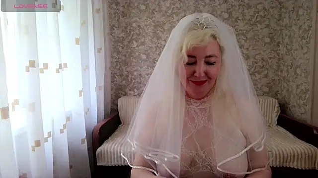 Watch LadyKriss live on EroticFlix - High definition streams