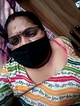 Menka_cut34 webcam