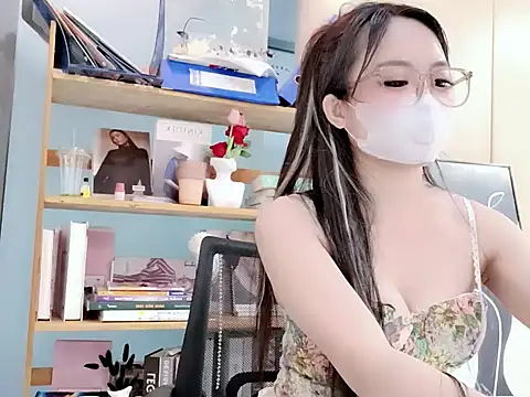 Watch RG_Lenalyy live on EroticFlix - High definition streams