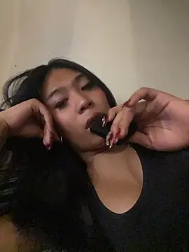 hugecock_tamira webcam